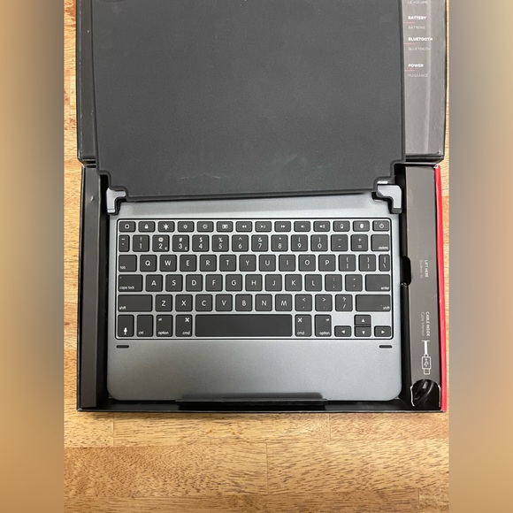 Brand new Brydge wireless keyboard and magnetic cover for 11-inch iPad Pro - Picture 6 of 6